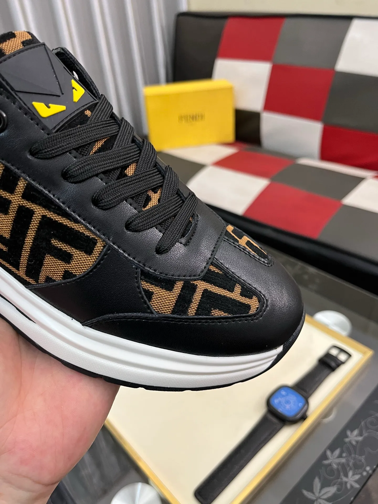 Men's Men's Shoes💰438⌚️⌚️[Fendi] Fendi's latest casual shoes for men! Available at counters simultaneously! A one-to-one replica of the original. All imported official website one-to-one cowhide fabric. The interior is made of top-grade sheepskin, and the original factory-supplied rubber outsole is used. Leading new fashion concepts. Matching code: 38-44. 2️⃣ colors available